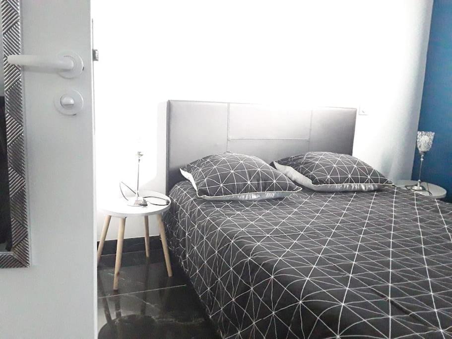Maisonnette 28 M2 Au Fond Du Jardin Calme&Confort 몽테빌레 외부 사진
